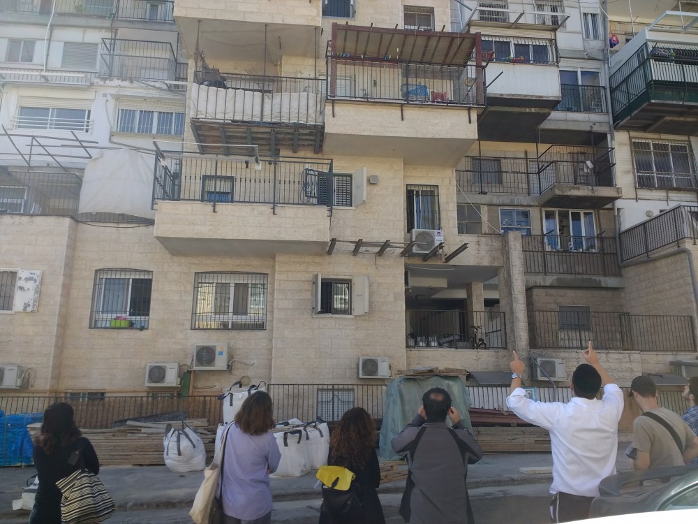 Halachic specifications for sukkot lead to the (informal) building of sukkah balconies. Givat Shaul, November 2017. Photo credit: Joanna Kramer